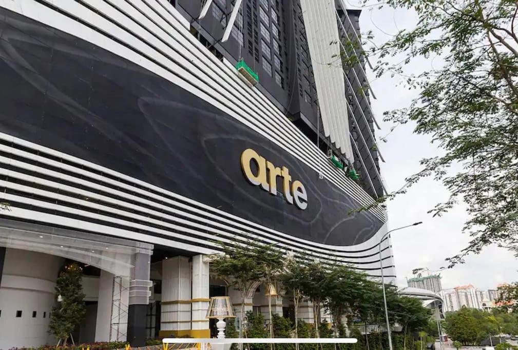 Arte Mont Kiara Cozy 1br * Kuala Lumpur