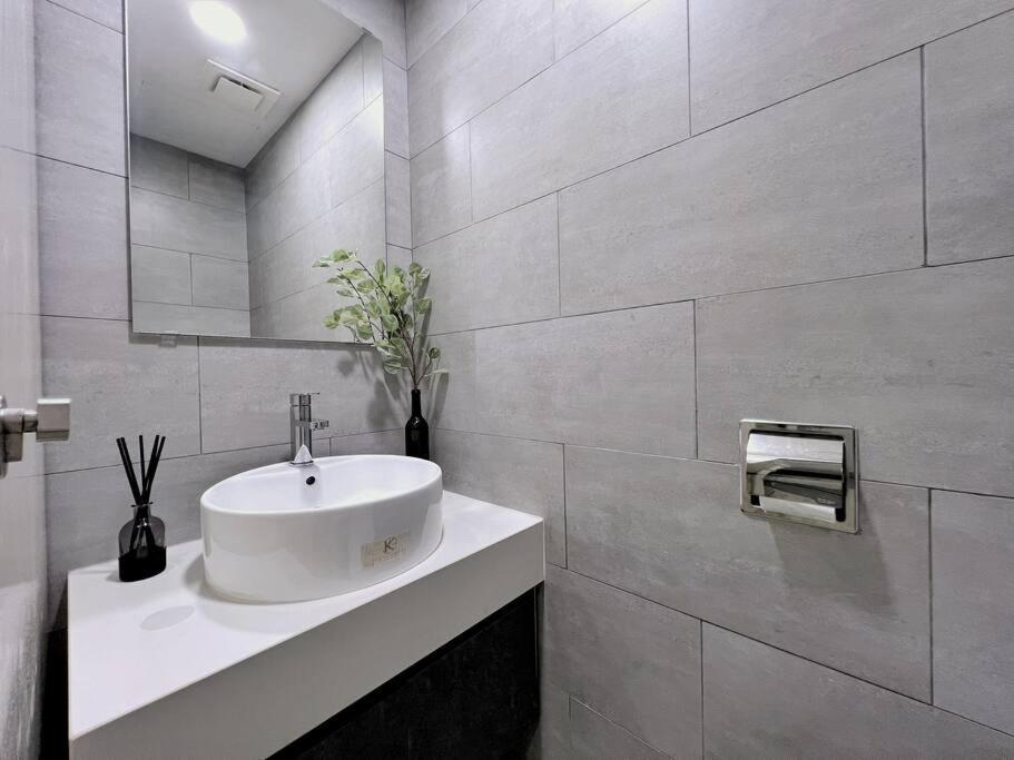 Arte Mont Kiara Cozy 1br Kuala Lumpur