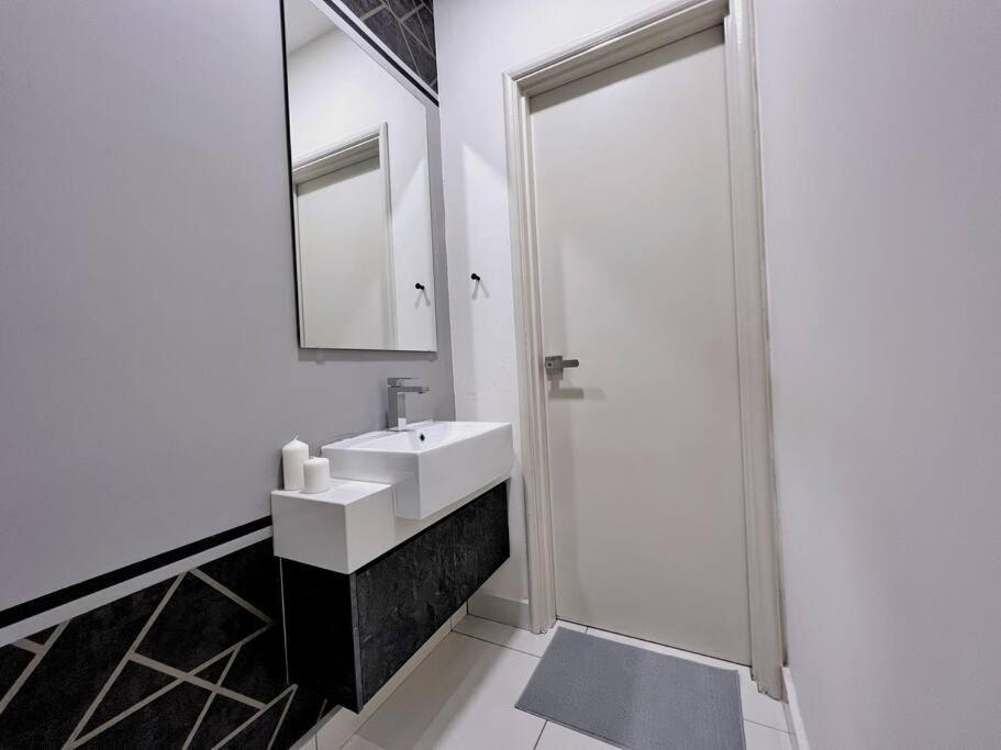 Arte Mont Kiara Cozy 1br Pangsapuri *